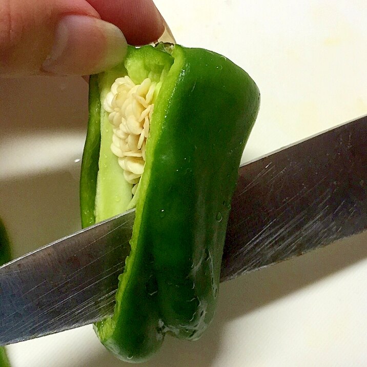 ピーマンの切り方 レシピ 作り方 By Yuyukokokoko 楽天レシピ ピーマンの切り方 レシピ 作り方 By Yuyukokokoko 楽天レシピ